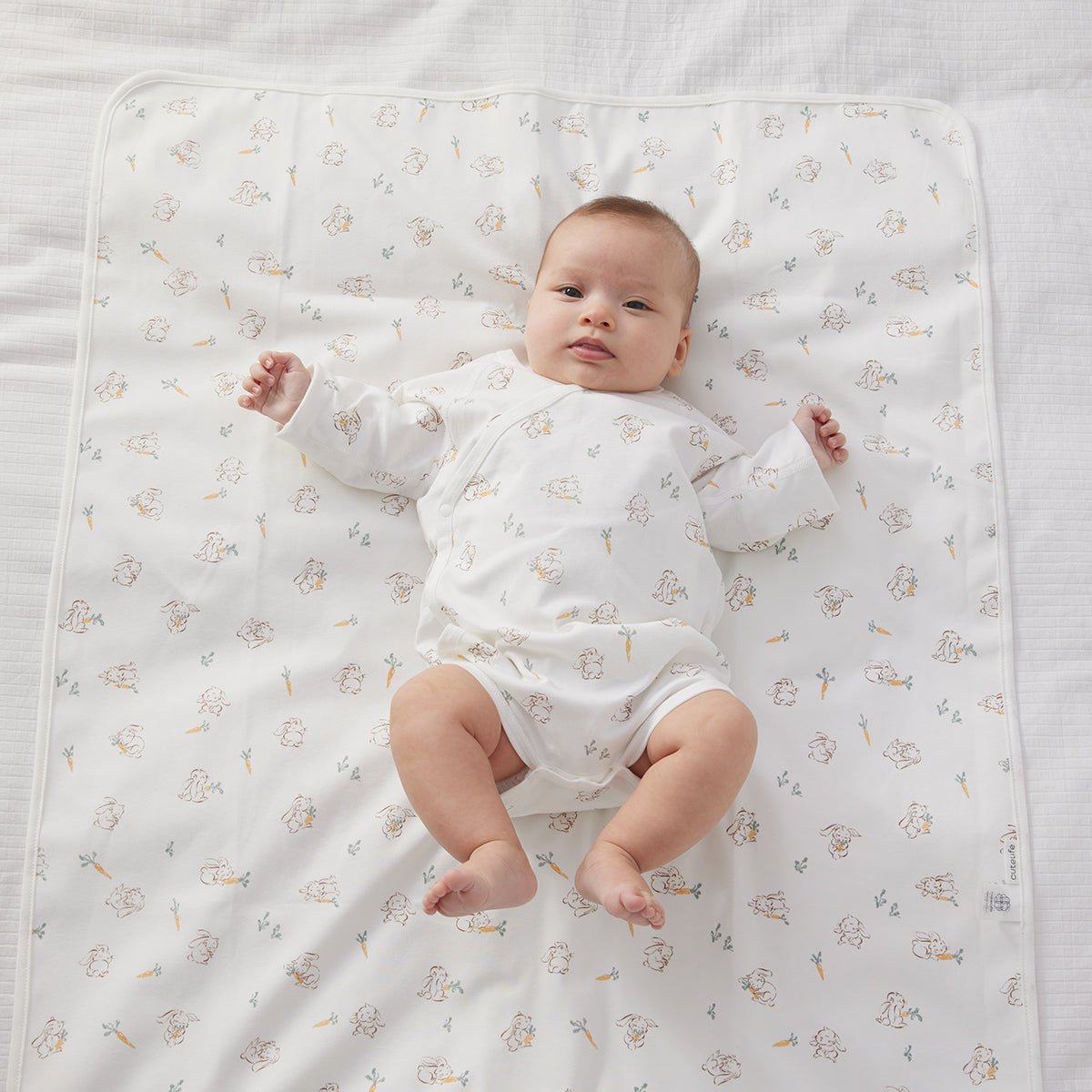 Cute Rabbit Waterproof Baby White Changing Mat-2